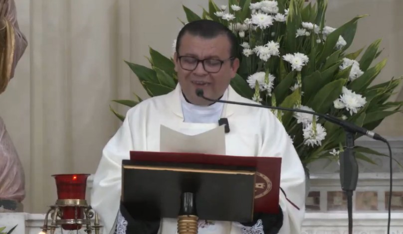 Padre Uriel Vallejos