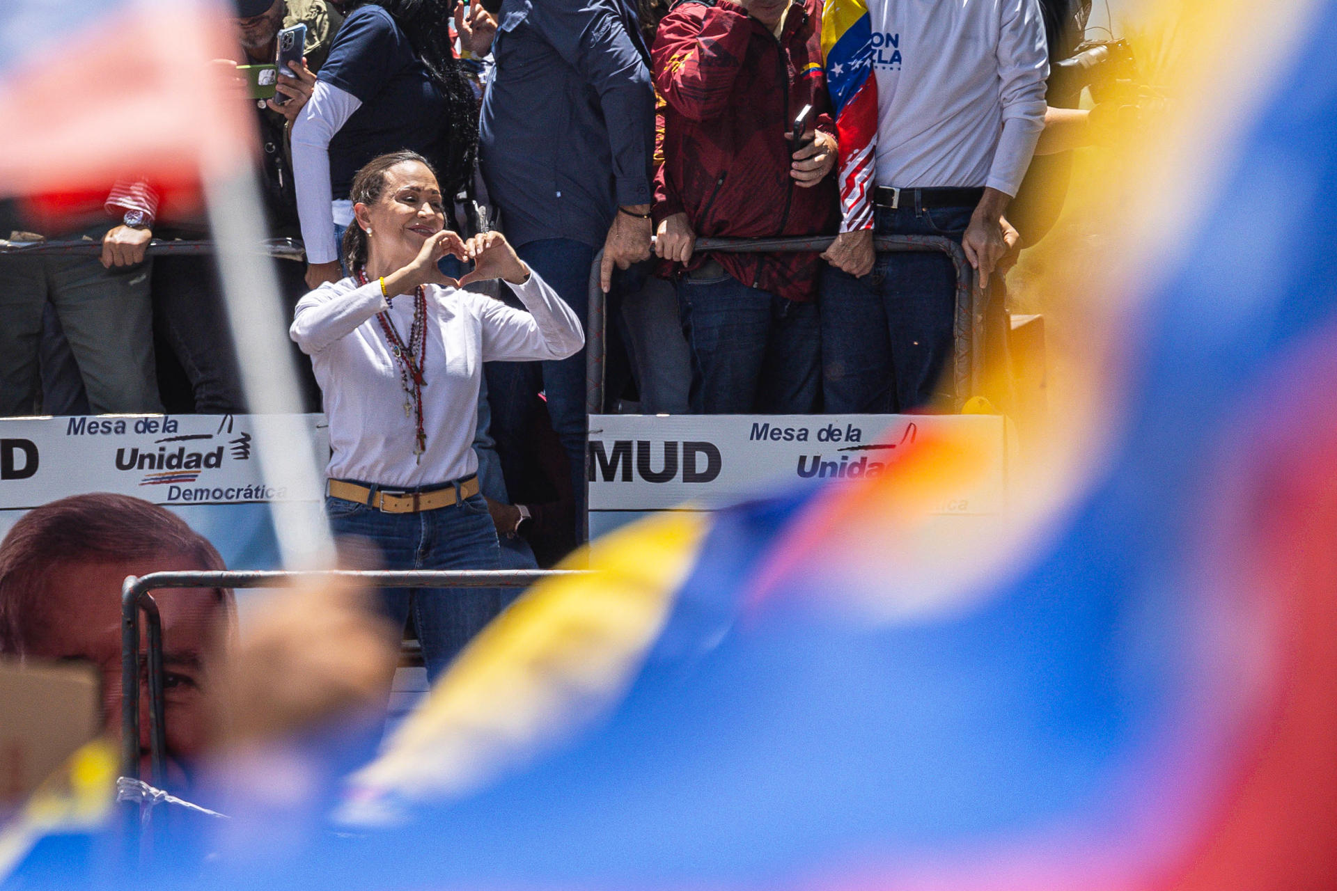 María Corina Machado agradece a Borrell por exigir «el cese de la represión» en Venezuela