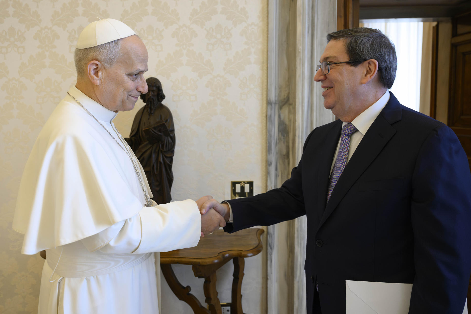 El papa recibe al ministro de Exteriores cubano en medio de las tensiones con EE.UU
