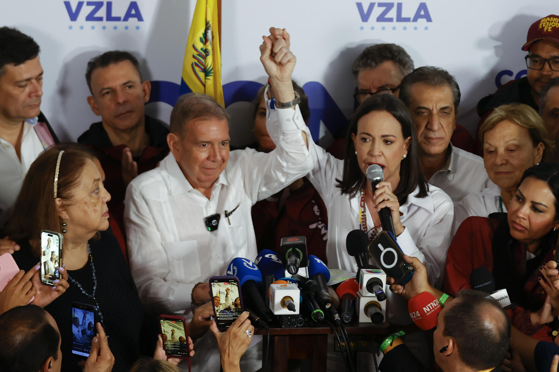 Expresidentes condenan señalamientos de Fiscalía de Venezuela contra Machado y González
