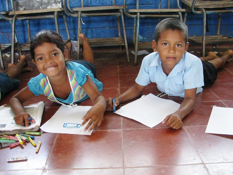 La dictadura cancela 15 oenegés, incluida Save The Children y Sí Mujer
