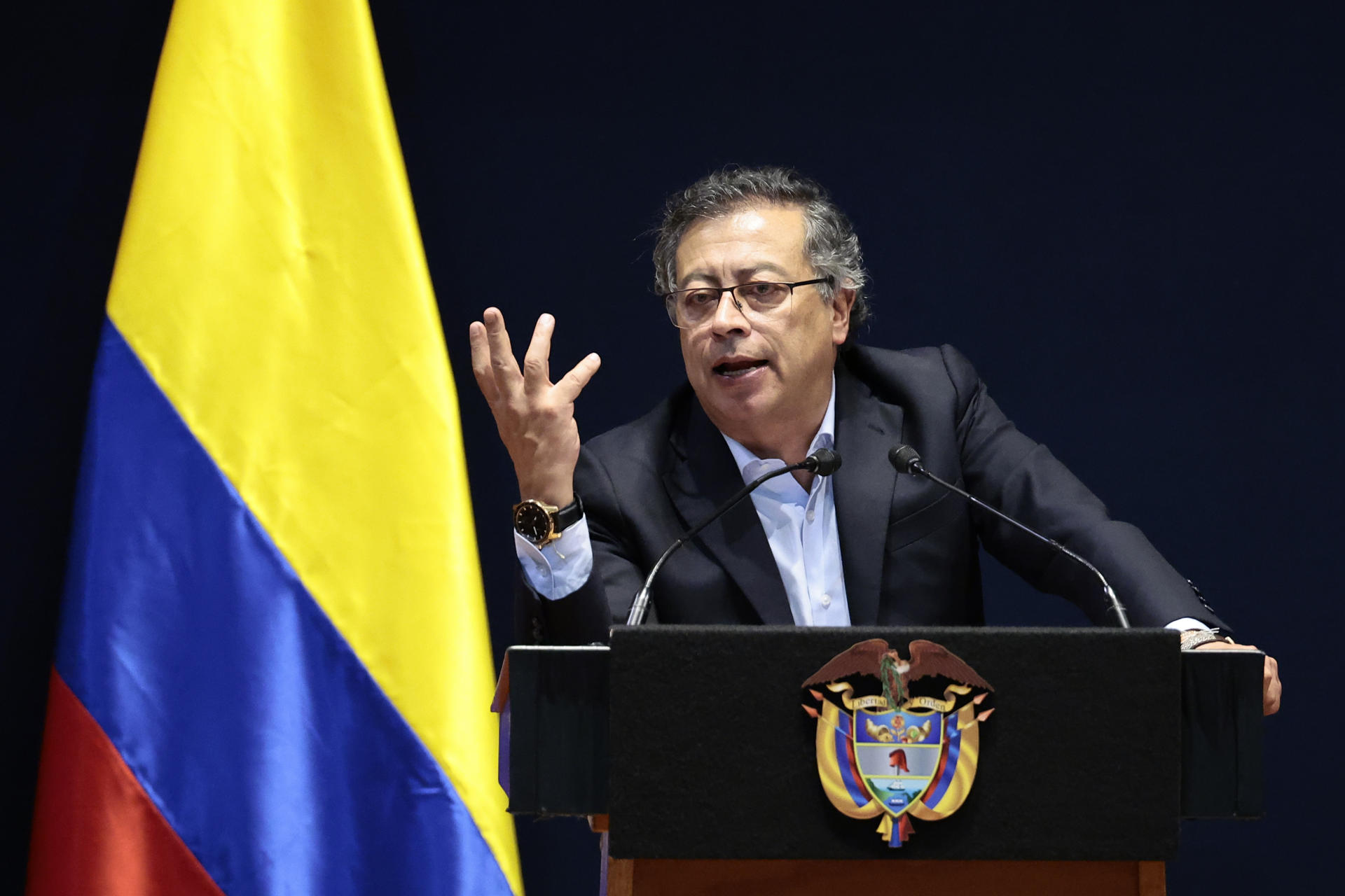 Expertos consideran que el cargo de Petro no está en riesgo ni hay «golpe de Estado»