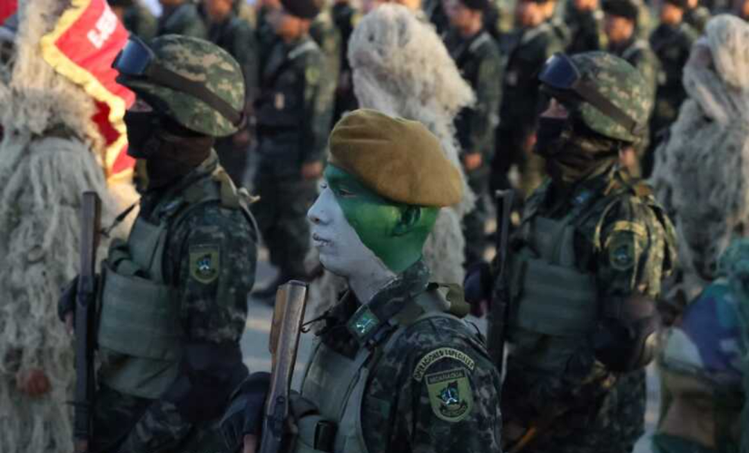 El Ejército reclutará y armará a civiles para reprimir y defender al régimen