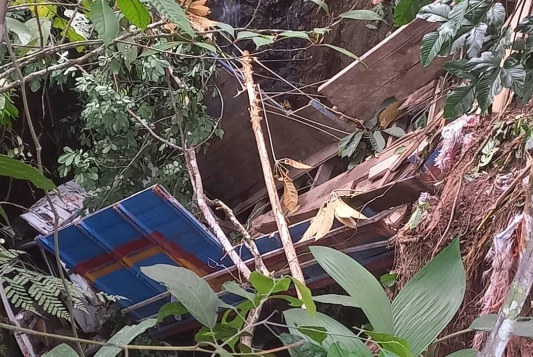 Cuatro muertos tras caída de camión a precipicio en Matagalpa