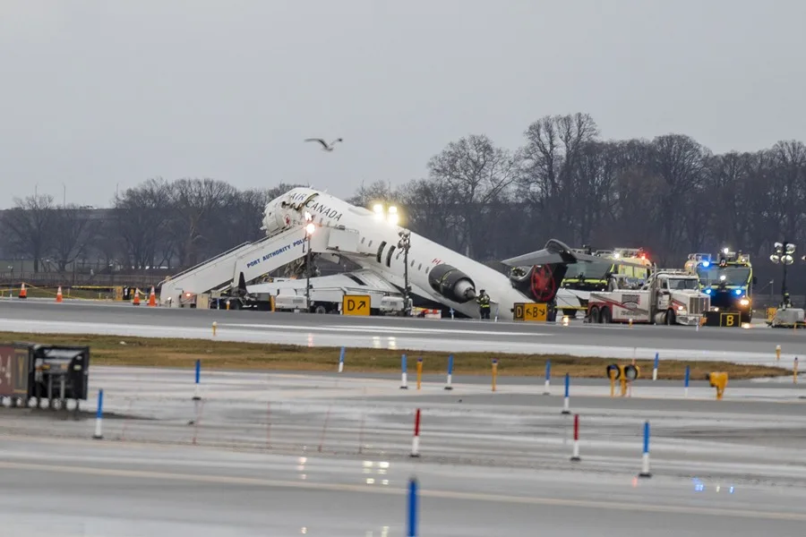 «Metí la pata», dice un controlador aéreo tras el accidente en un aeropuerto de Nueva York