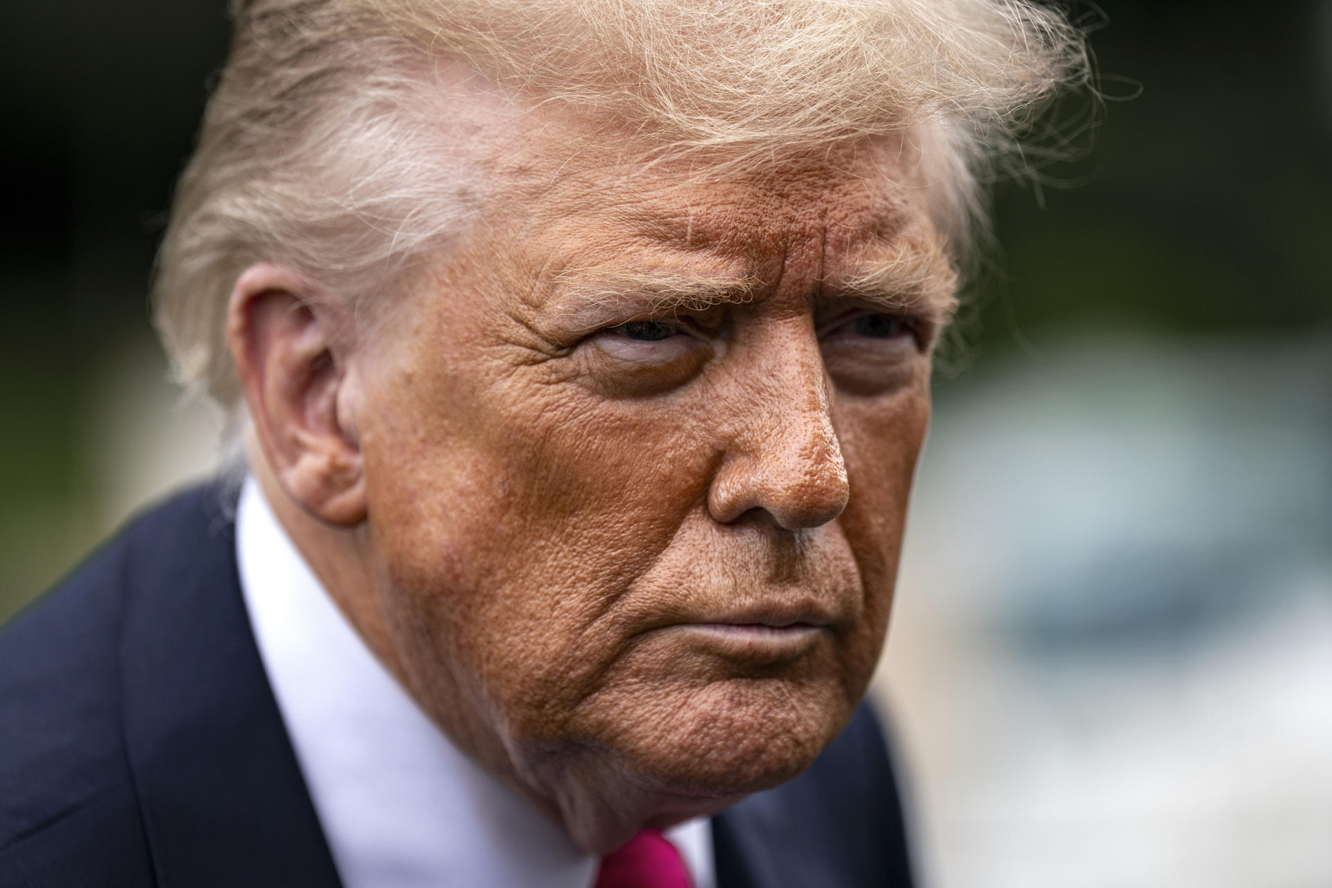 El recorte de Trump a medios públicos: golpe «devastador» para canales y radios locales