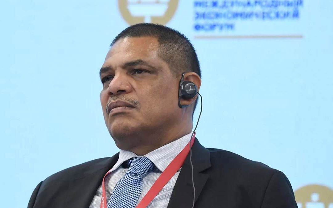 Ortega rescata a Iván Acosta y lo nombra su asesor