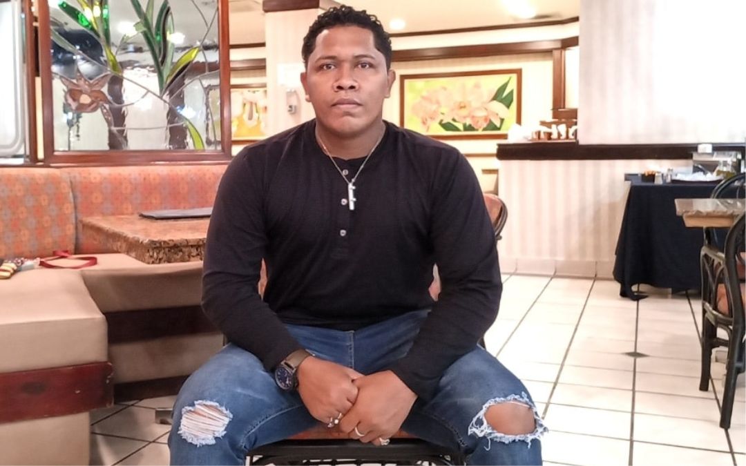 El expreso político Jeffrey Jarquín fue entregado al ICE tras pagar fianza en Miami