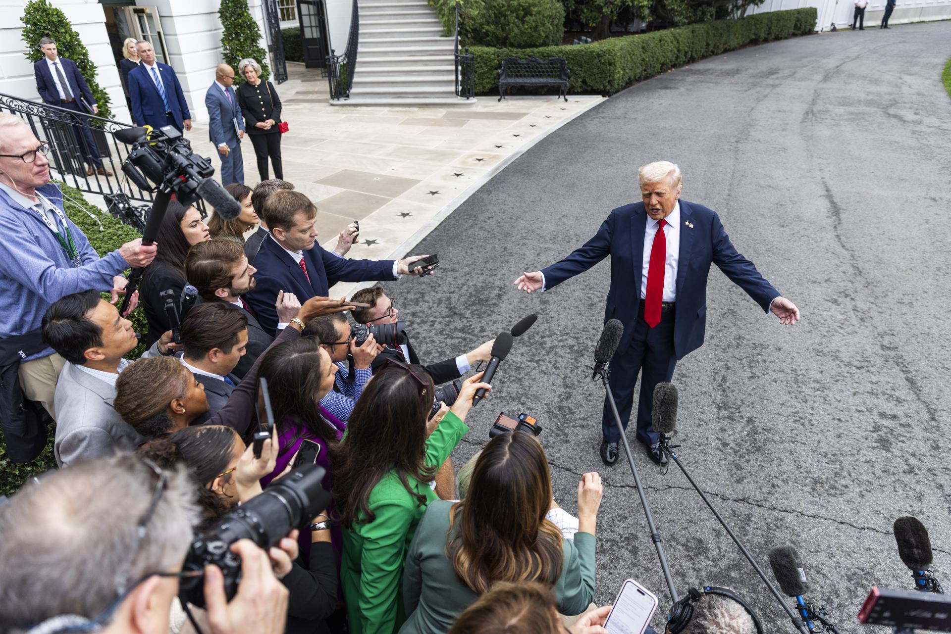 Trump dice que EE.UU. monitoreará «muy seriamente» a narcos venezolanos en tierra