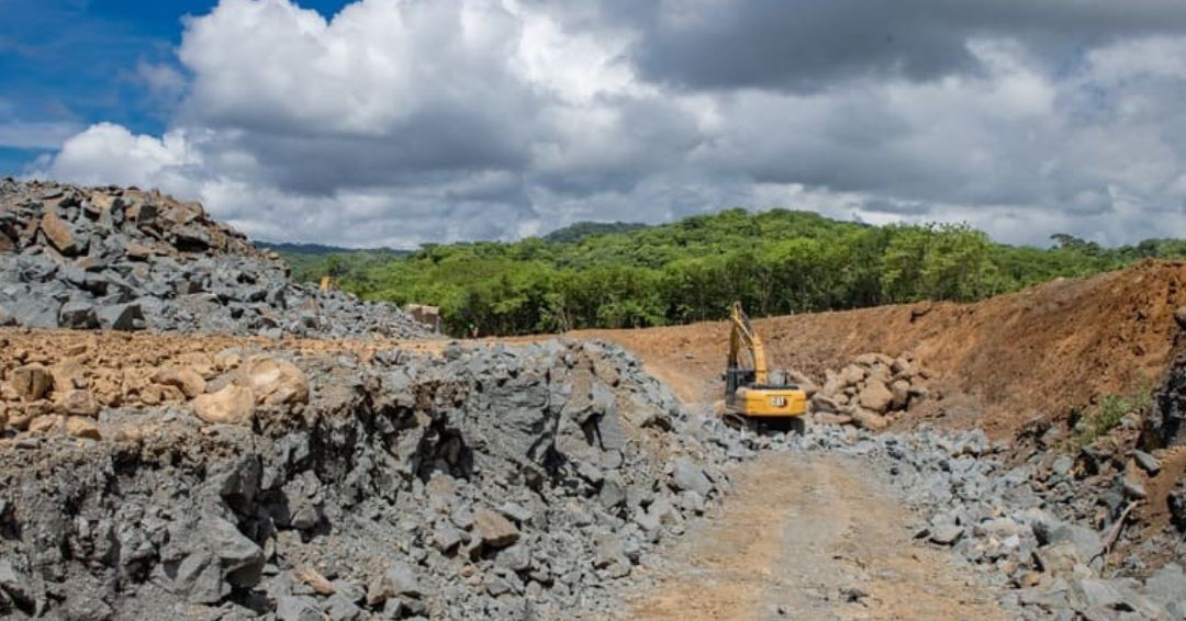 El régimen endeuda a Nicaragua para continuar la “eterna” carretera costanera