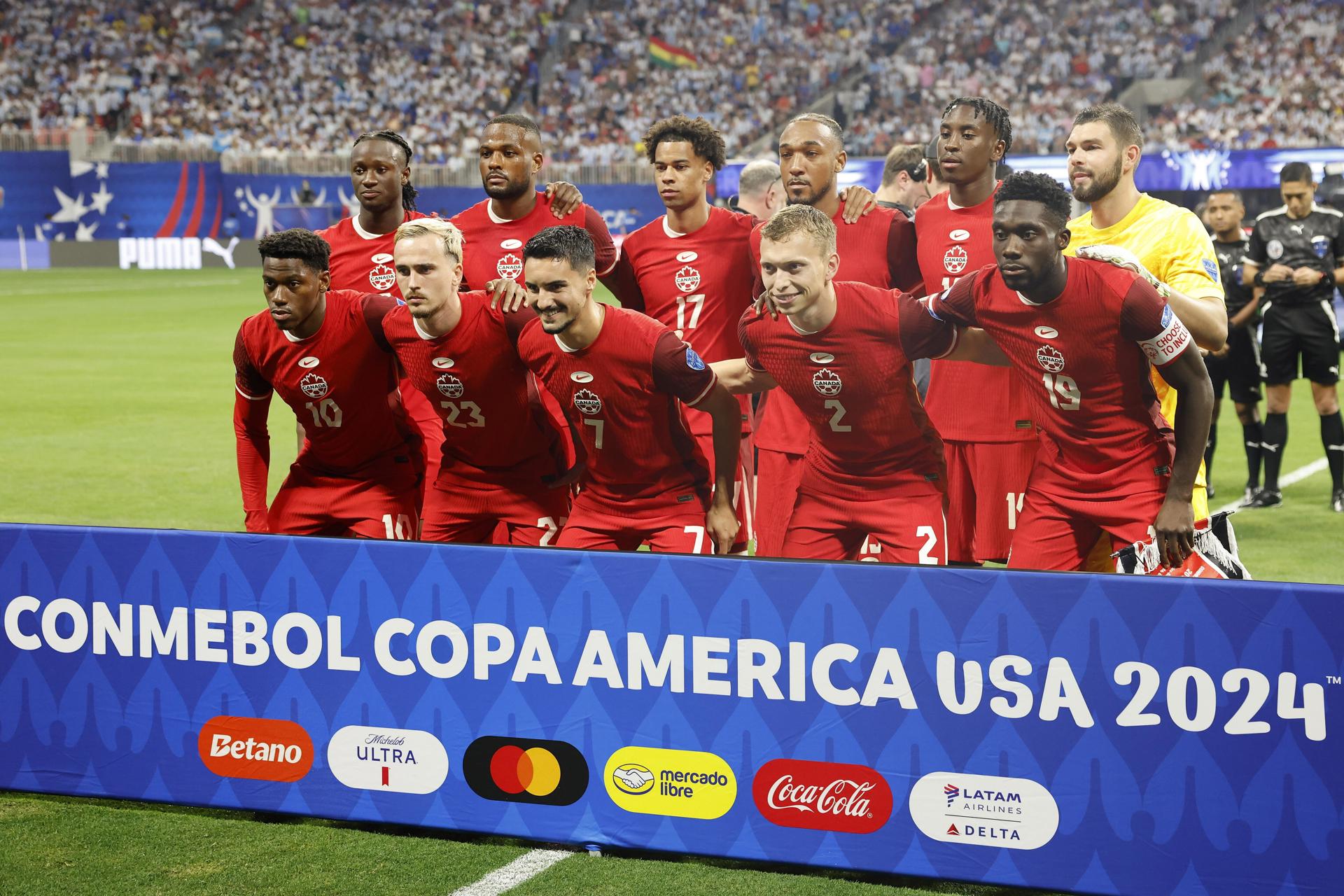 Cambio de roles en Concacaf: Canadá y Panamá a cuartos, México y Estados Unidos a casa