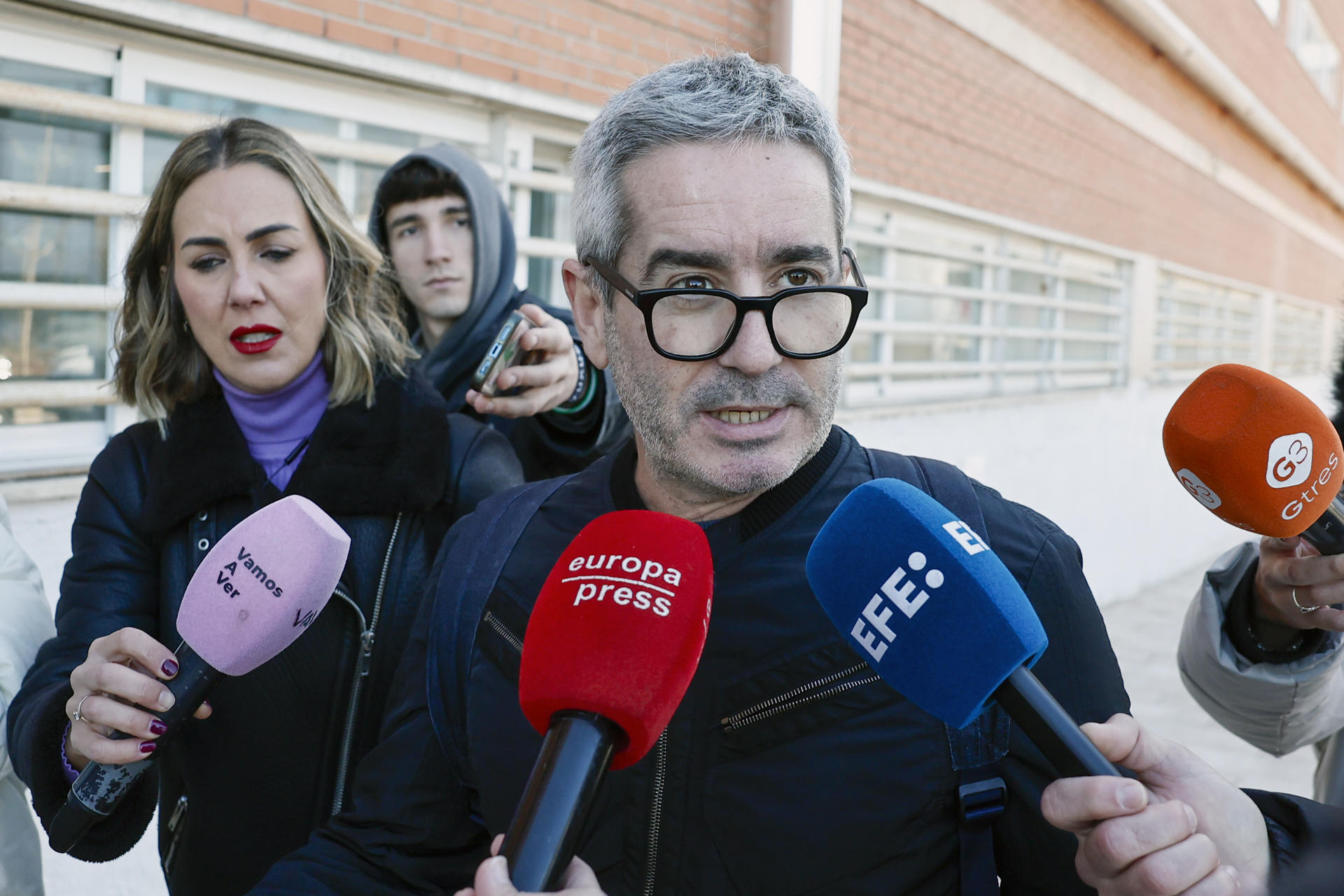 Raphael pasará hospitalizado la Navidad pero «no es ningún drama», dice su hijo