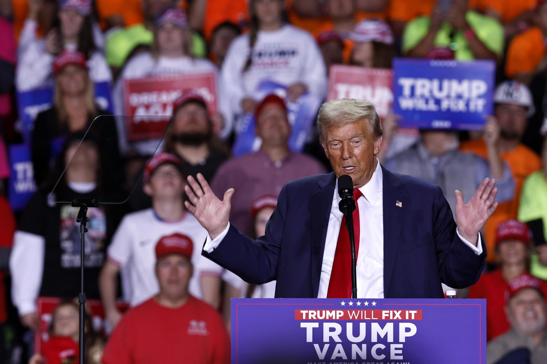 Abogados de Trump: sentencia por pagos a exactriz porno debe ser desestimada de inmediato