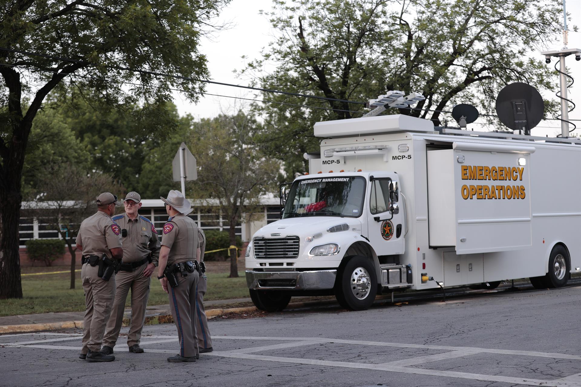 ¿Qué se sabe de Salvador Ramos, el presunto autor del tiroteo que dejó 21 muertos en un colegio de Texas?