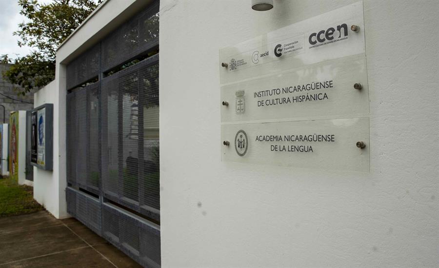 Academia Nicaragüense de la Lengua lamenta el despojo de su personería jurídica tras casi 94 años de trabajo cultural