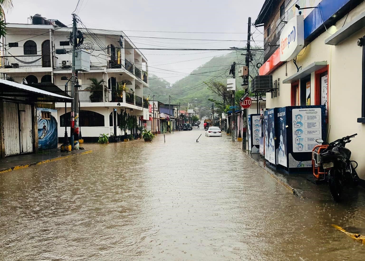 Aguaceros inundan casas y dañan calles en San Juan del Sur