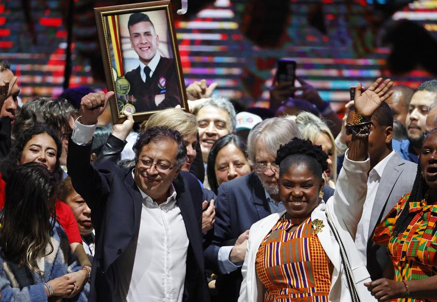 La izquierda latinoamericana celebra histórico triunfo del colombiano Petro
