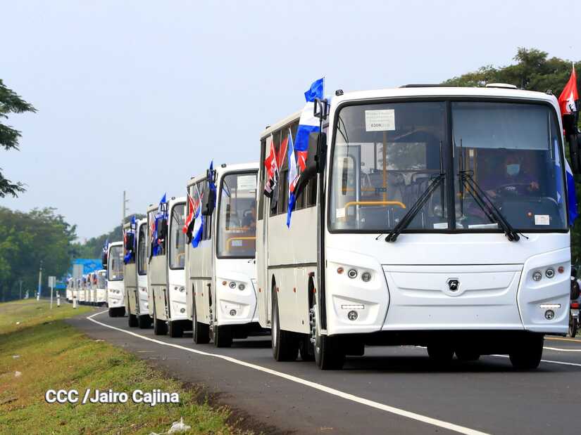 Ortega amarra negocio con Rusia: ordena compra de buses y trigo