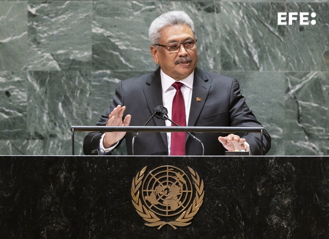 Manifestantes botan gobierno de Sri Lanka y obligan al presidente a huir del país