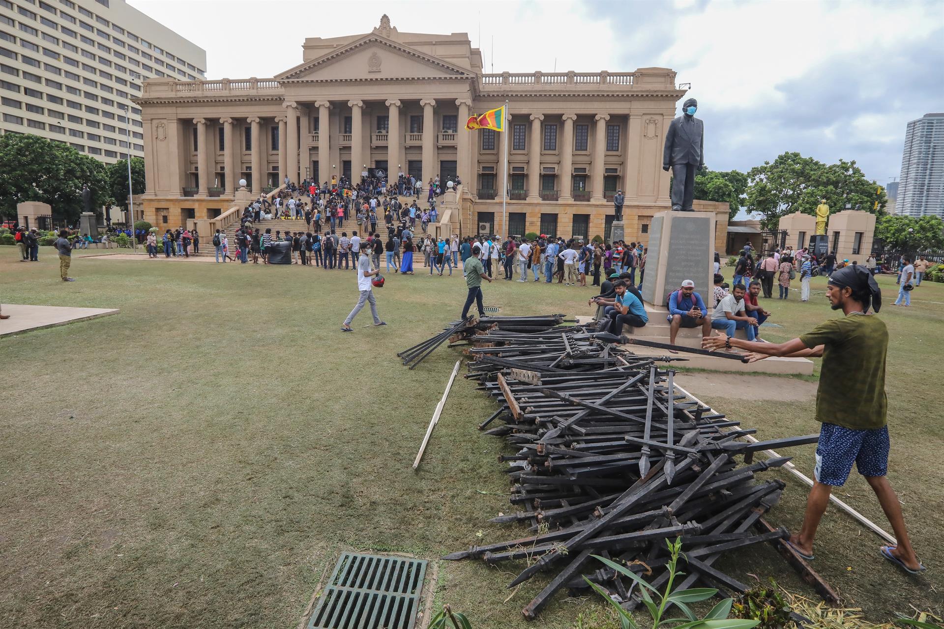 Calma en la capital de Sri Lanka tras las protestas para echar al presidente