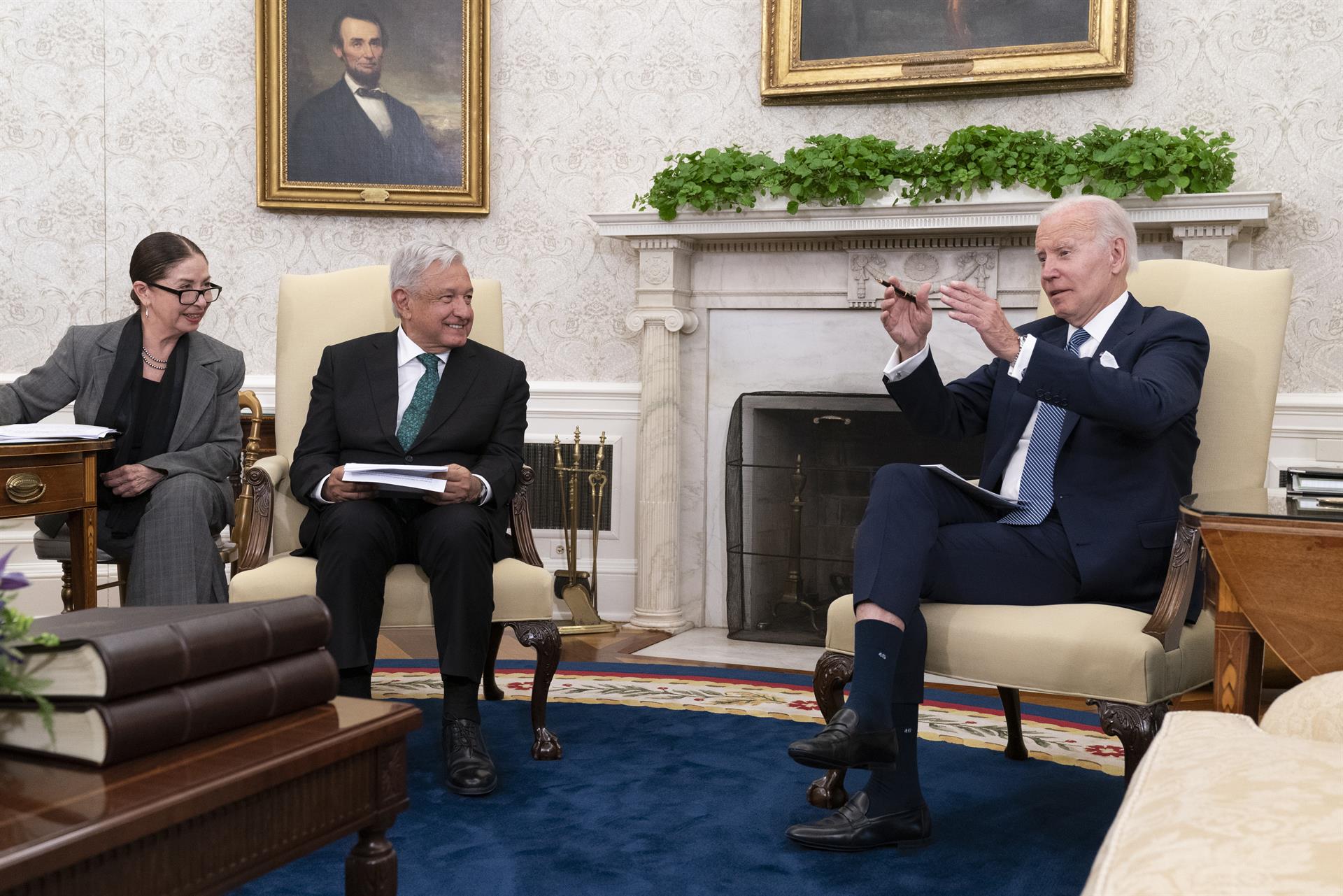 López Obrador pide a Biden más visas de trabajo para los migrantes