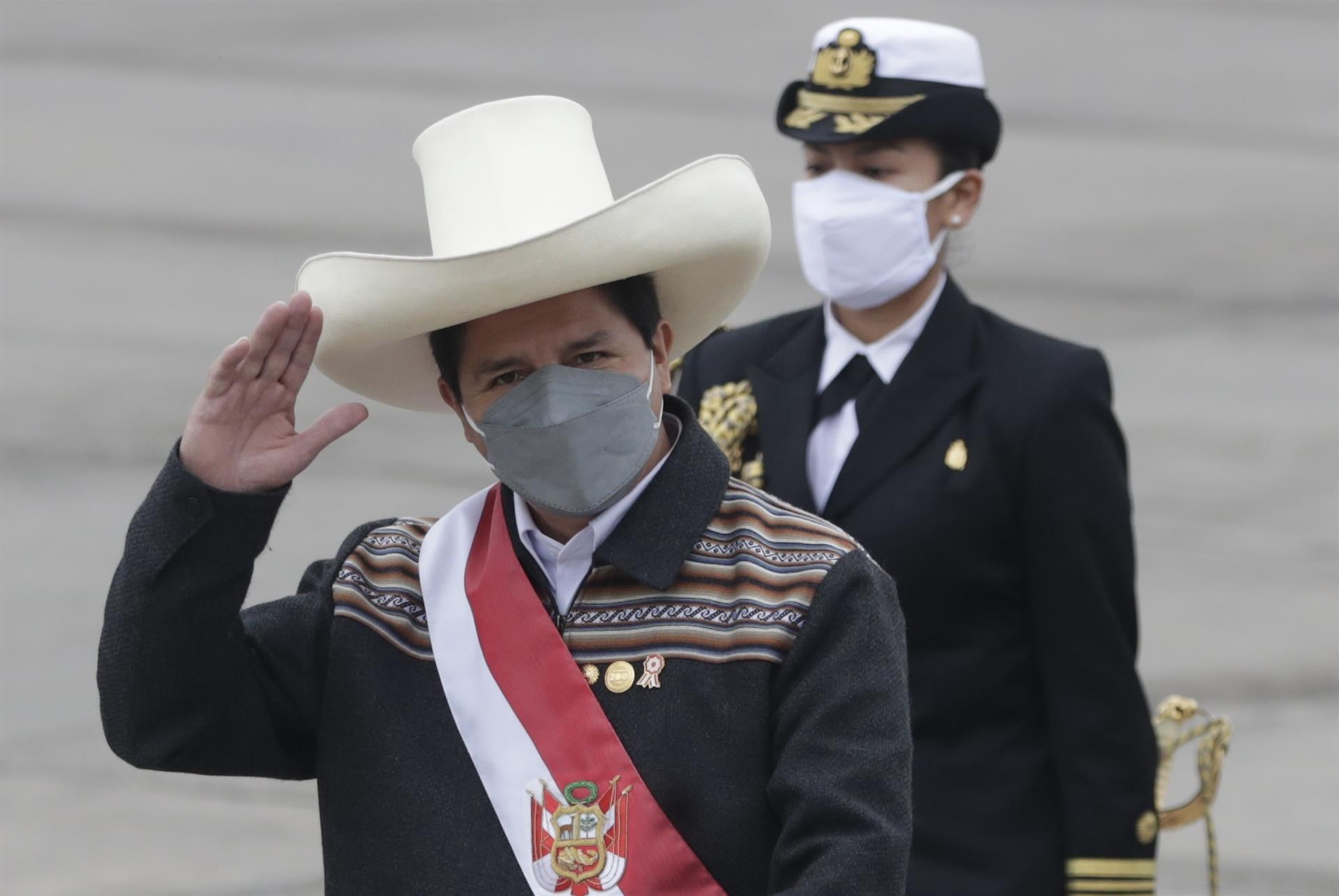 Abren una investigación al presidente de Perú por presunto tráfico de influencias