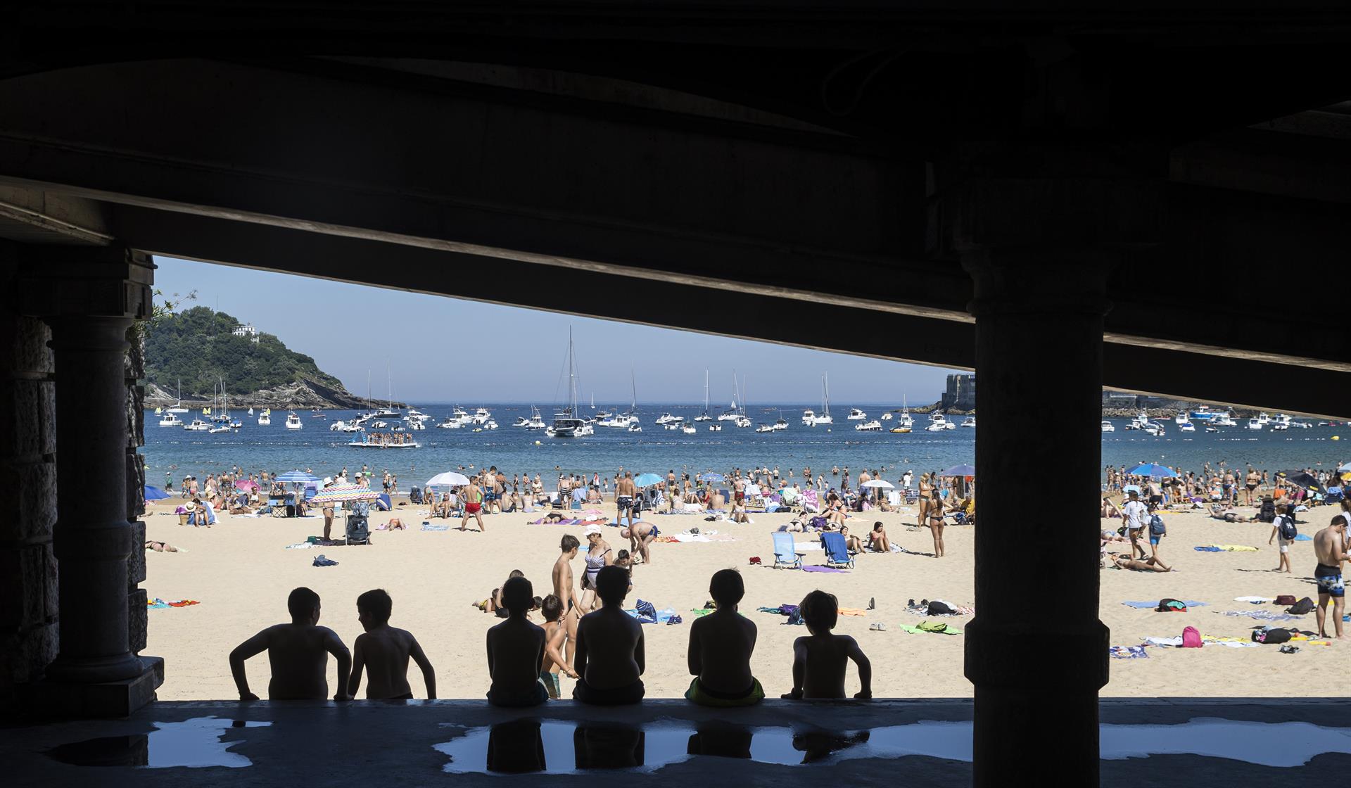 España afronta el peor día de una ola de calor con máximas de 45 grados