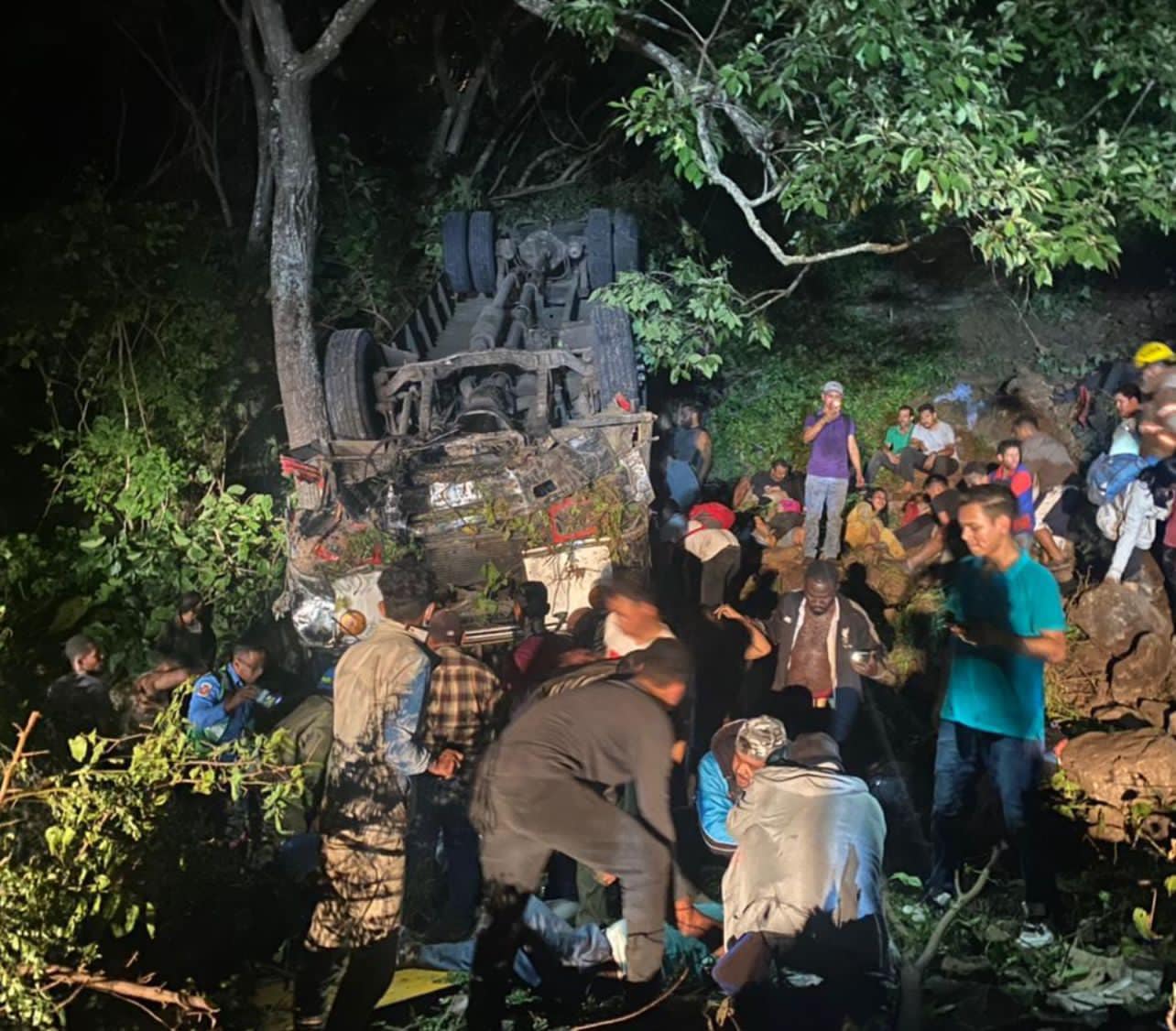 Sobrevivientes de La Cucamonga: «Cuando el bus empezó a dar vueltas hacia el abismo, se oyeron gritos de horror»