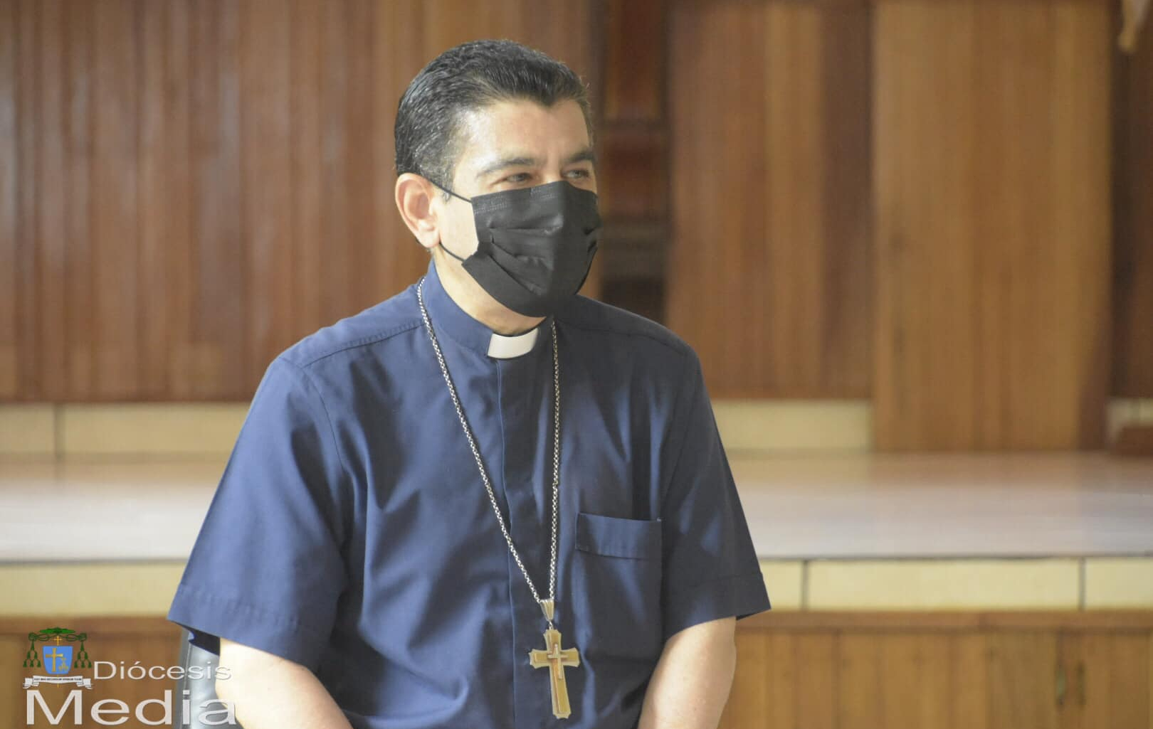 Monseñor Álvarez tiene casa por cárcel en Managua, confirma la Policía Orteguista