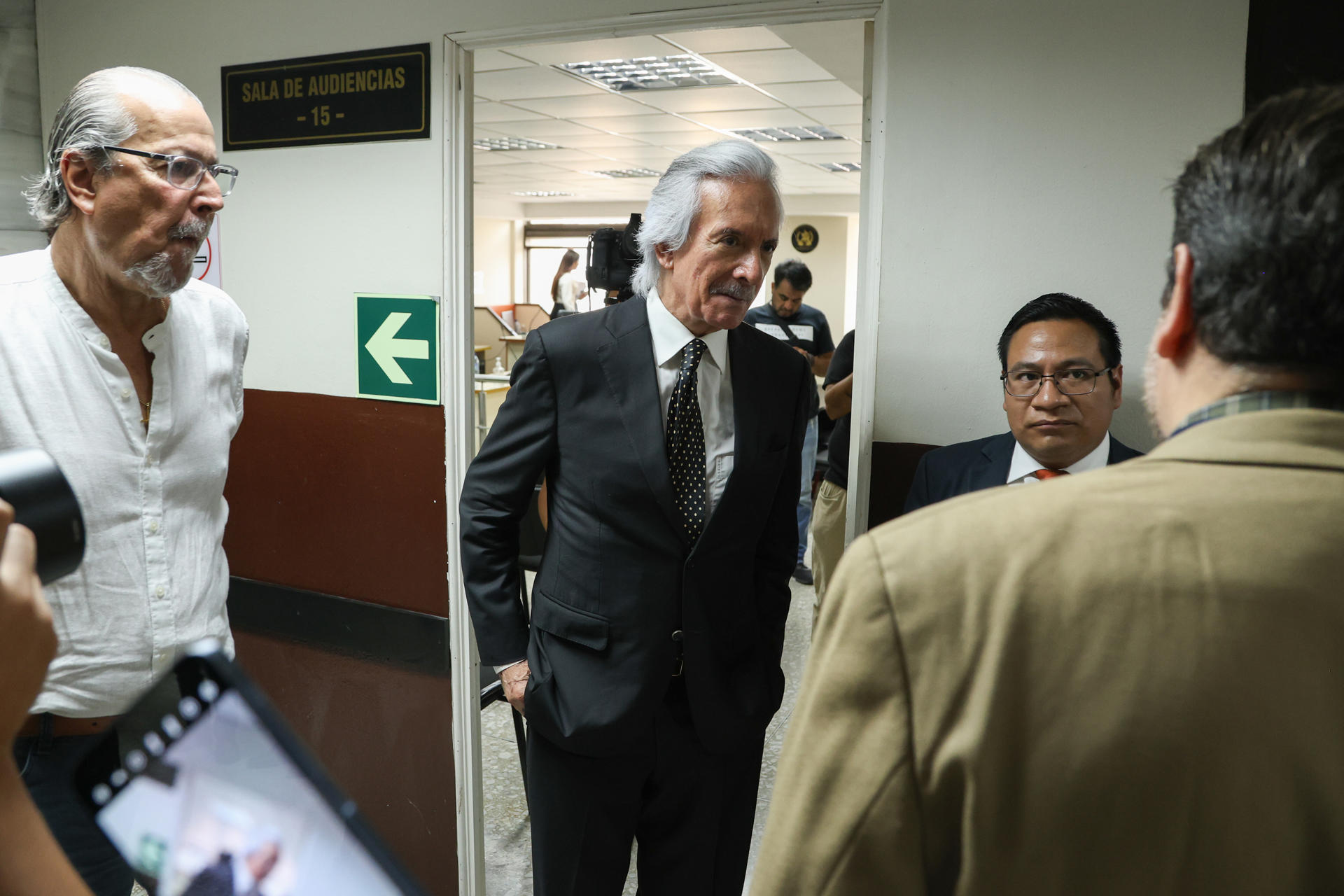 La Fundación Gabo rechaza orden de regreso a prisión del periodista guatemalteco Zamora