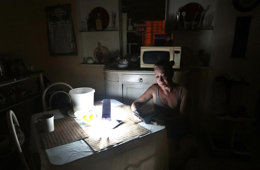 Cuba sufrirá un domingo de apagones por déficit del 23,5 % en el servicio