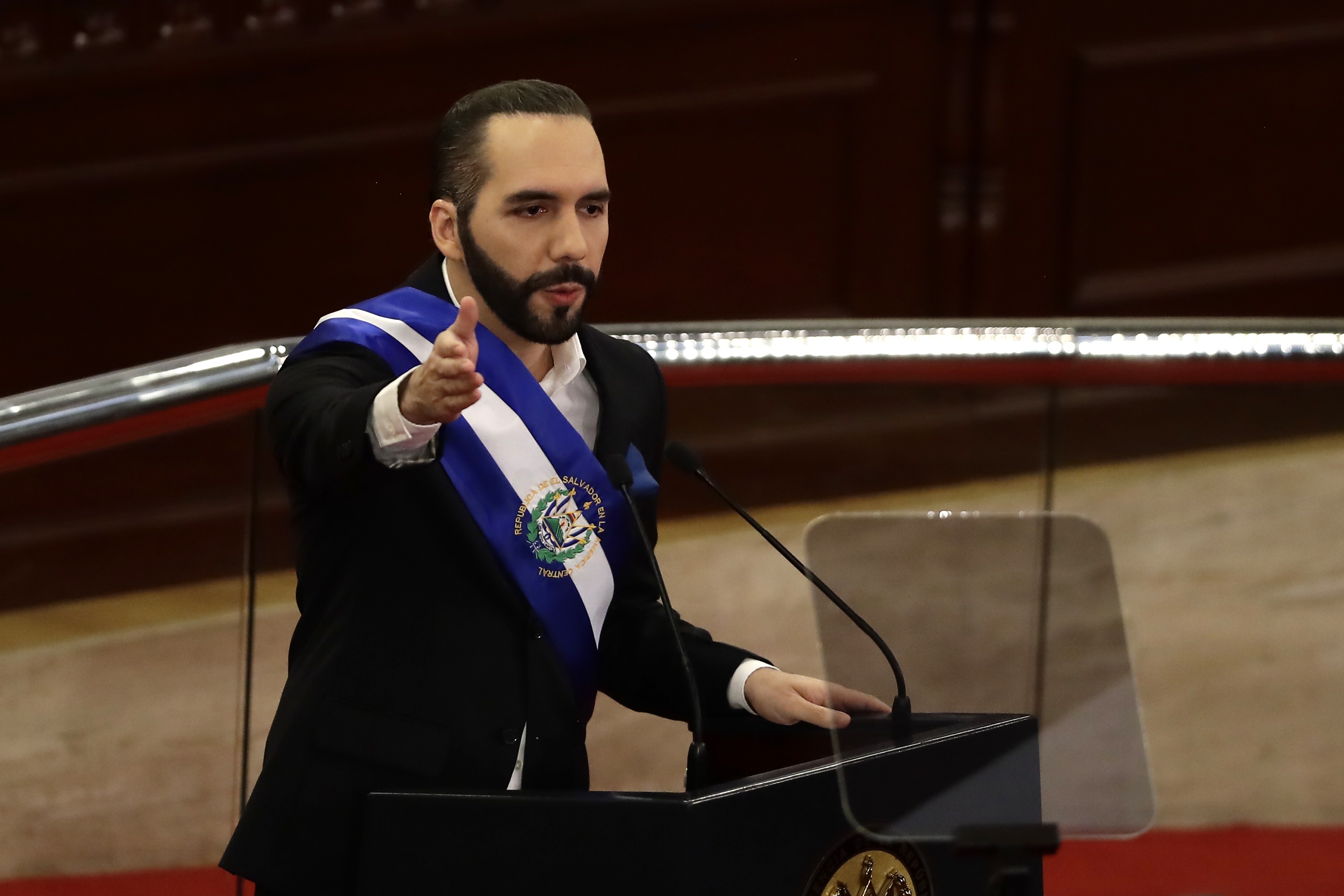 Los empresarios salvadoreños rechazan la intención de Bukele para la reelección en 2024