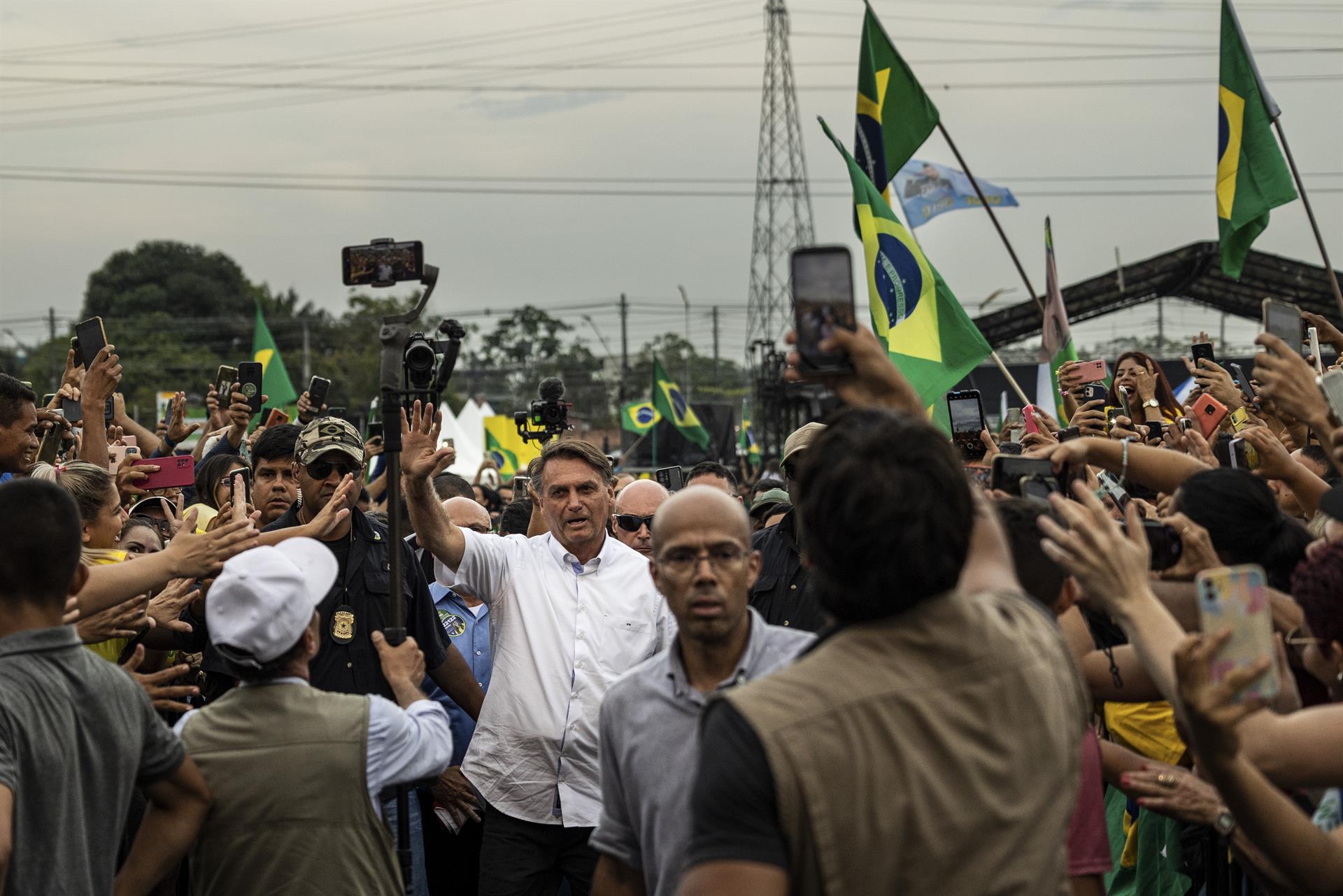 Bolsonaro vuelve a usar a Petro, a Ortega y a Maduro para atacar a Lula