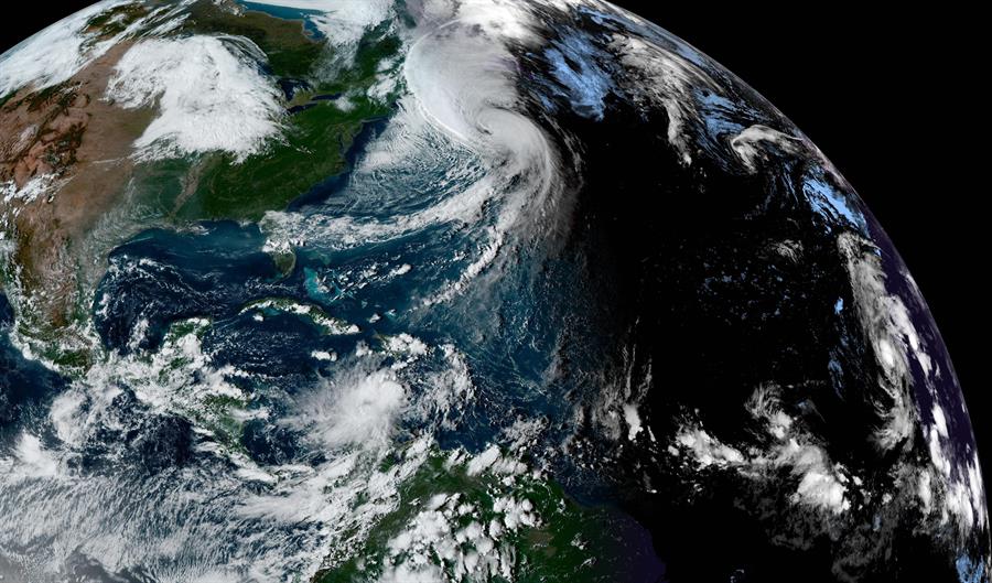 Ian con fuerza hacia el Caribe Central y Hermine se sentirá en Canarias