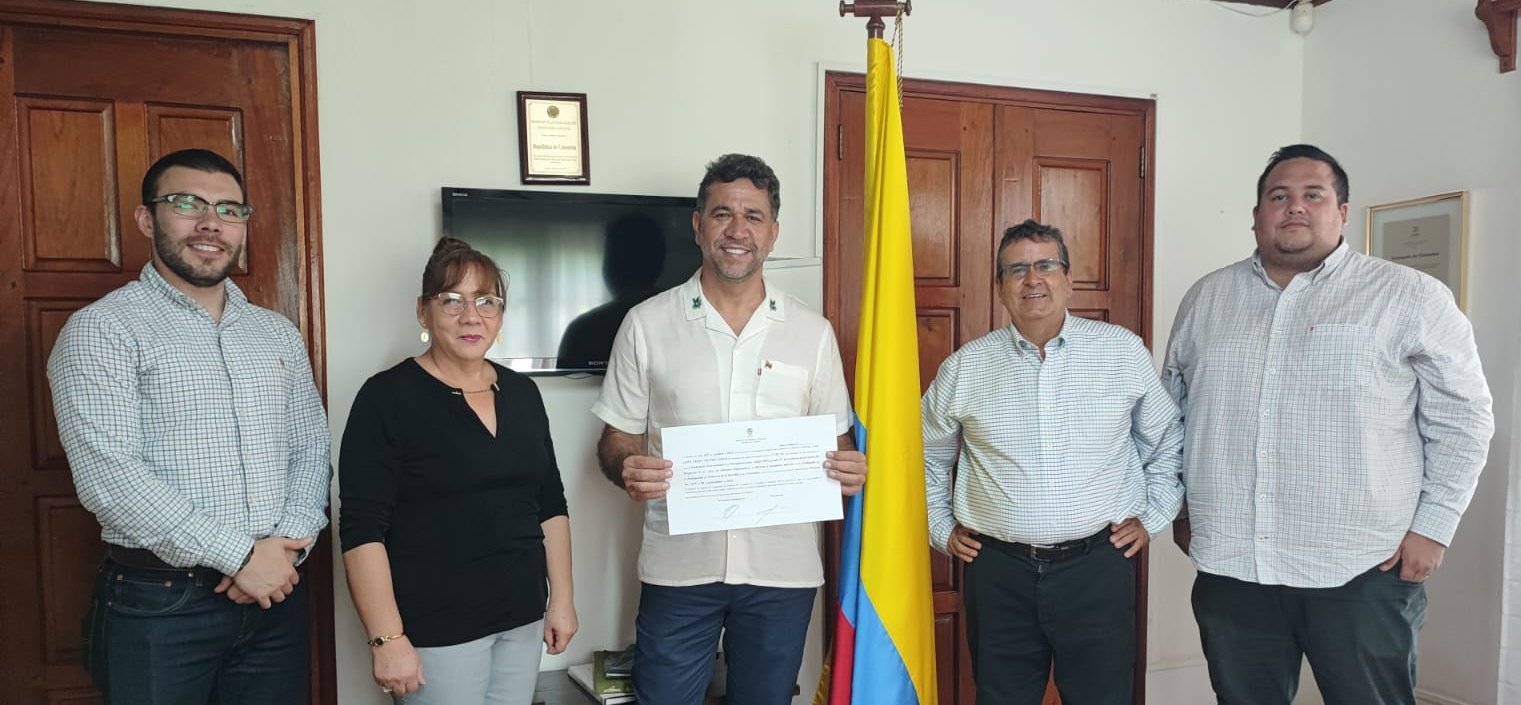 El nuevo embajador de Colombia en Nicaragua toma posesión de la sede diplomática