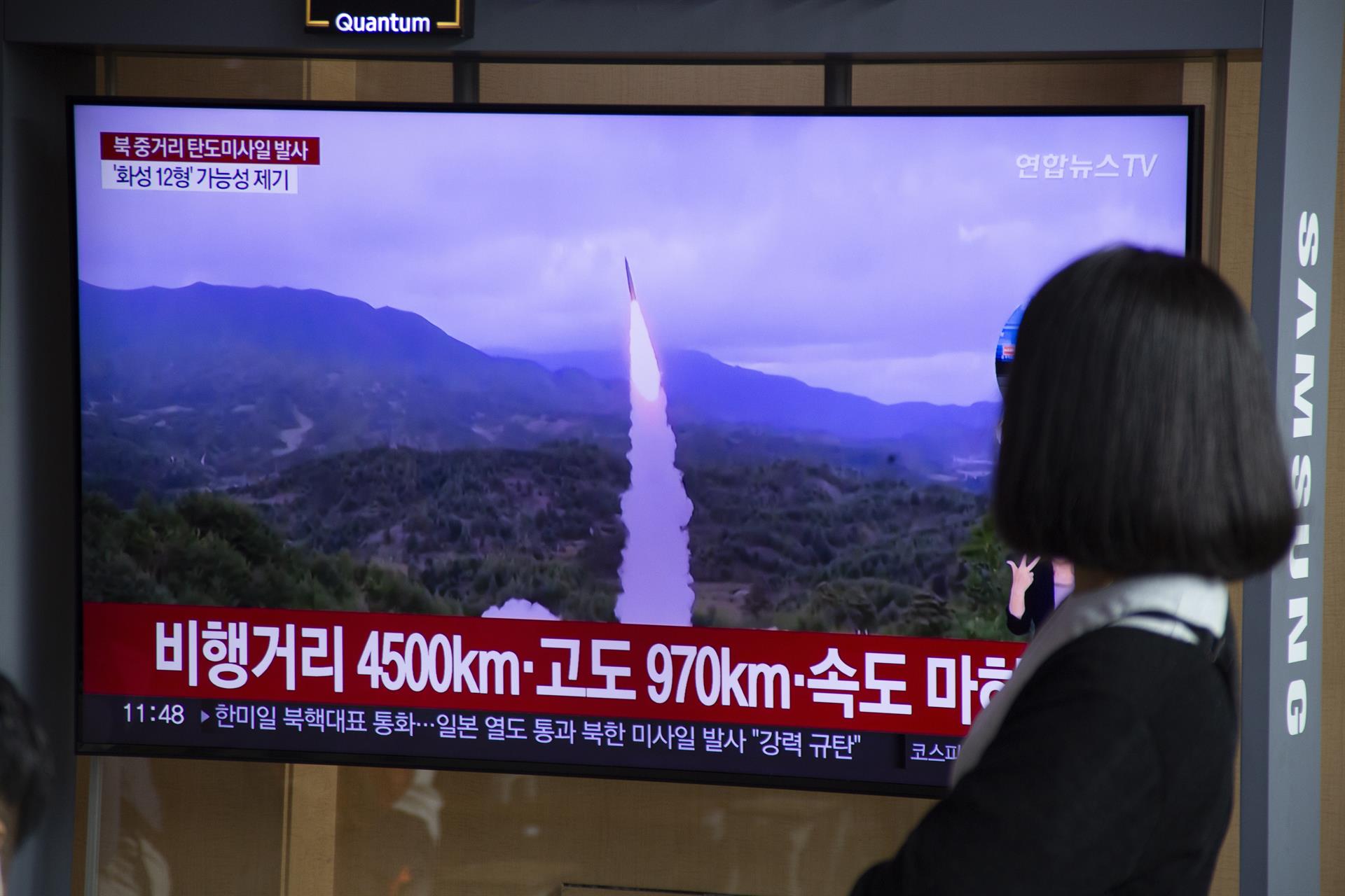 Corea del Norte lanza un misil sobre Japón, el de mayor rango hasta la fecha, entre rumores de prueba nuclear