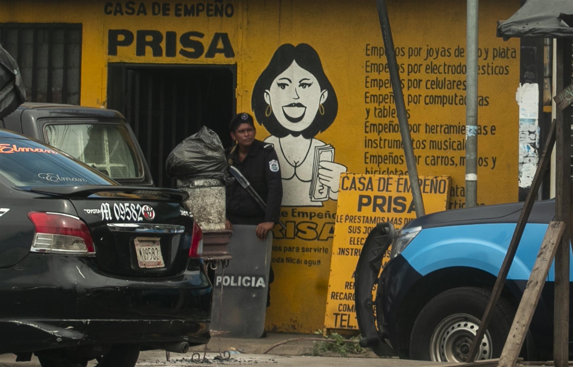 La Policía Orteguista quita contratos a clientes de Prisa y no da fecha de devolución de prendas
