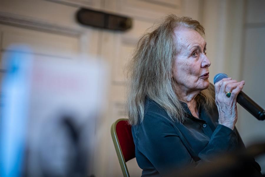 El Nobel de Literatura premia la mirada «aguda» sobre la memoria de la francesa Annie Ernaux