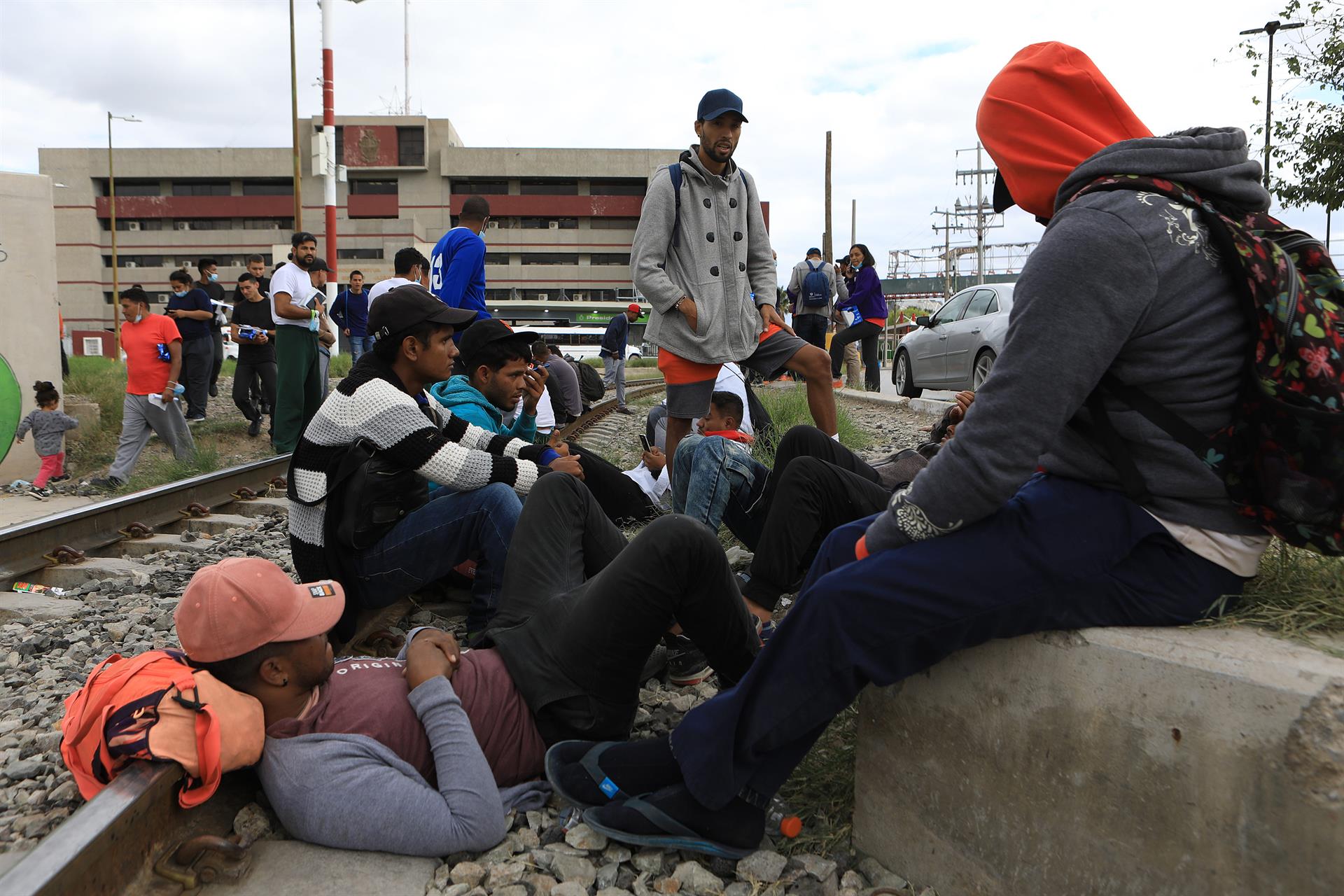 Venezolanos a la deriva en México a una semana de las restricciones de EEUU