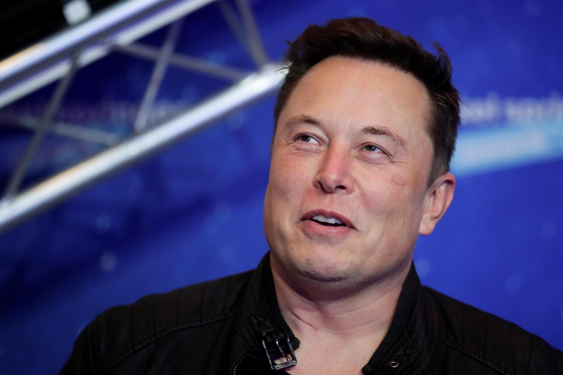Musk confirma que compra Twitter «por el futuro de la civilización»