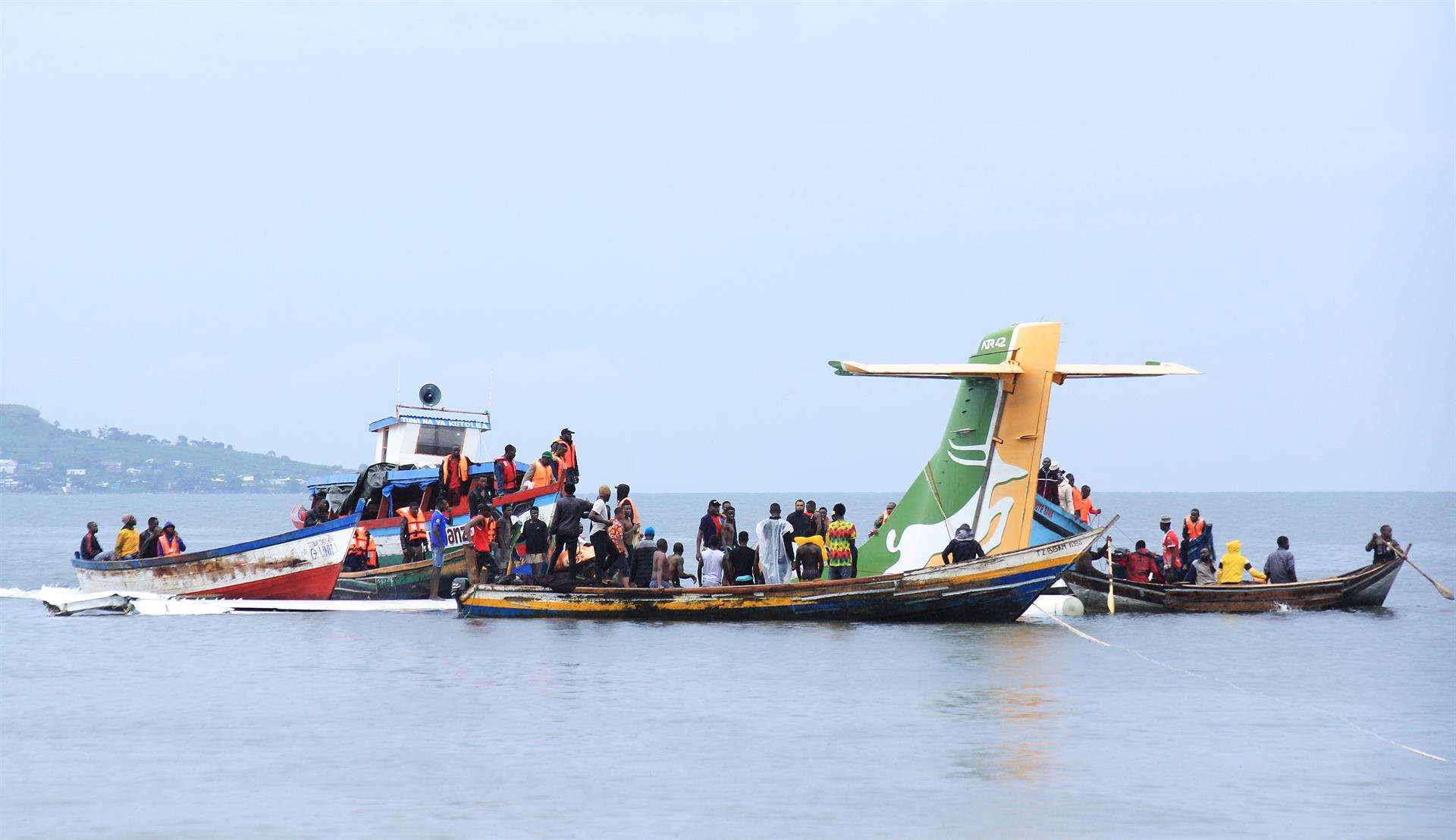 Accidente de avión en Tanzania, confirman al menos 19 fallecidos
