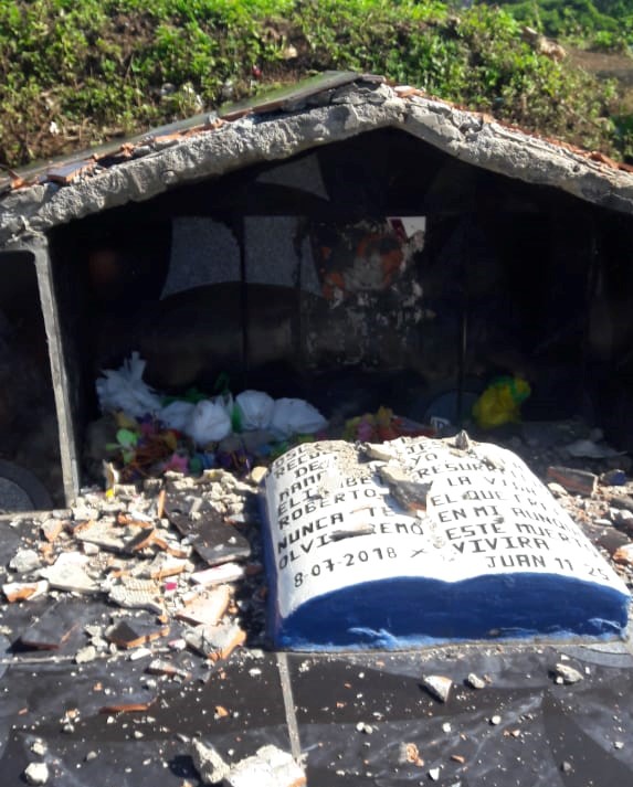 Profanan tumba de víctima de la dictadura en el Día de los difuntos en Nicaragua