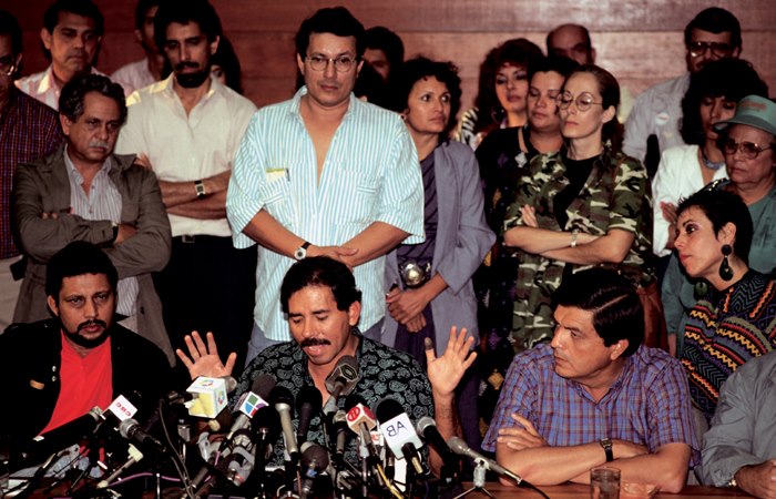 Régimen acusa de traición a la patria a sociólogo Óscar René Vargas