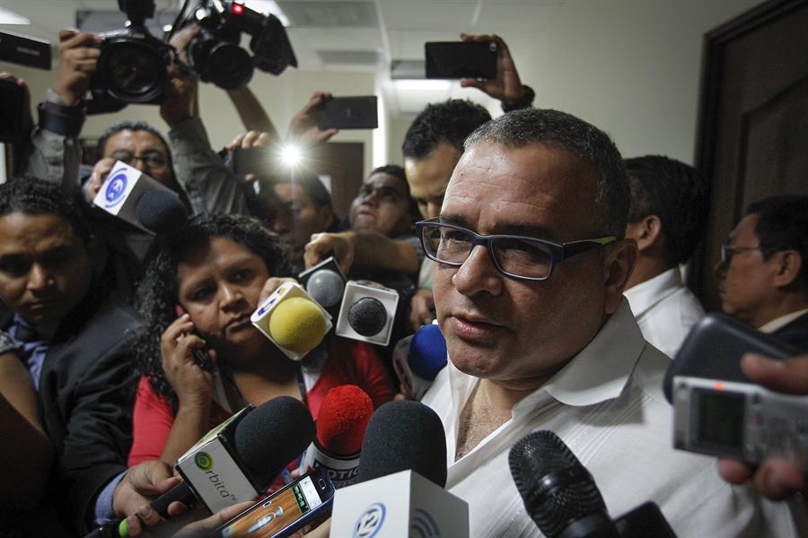 Una corte salvadoreña envía a juicio al expresidente Funes y ordenará su detención