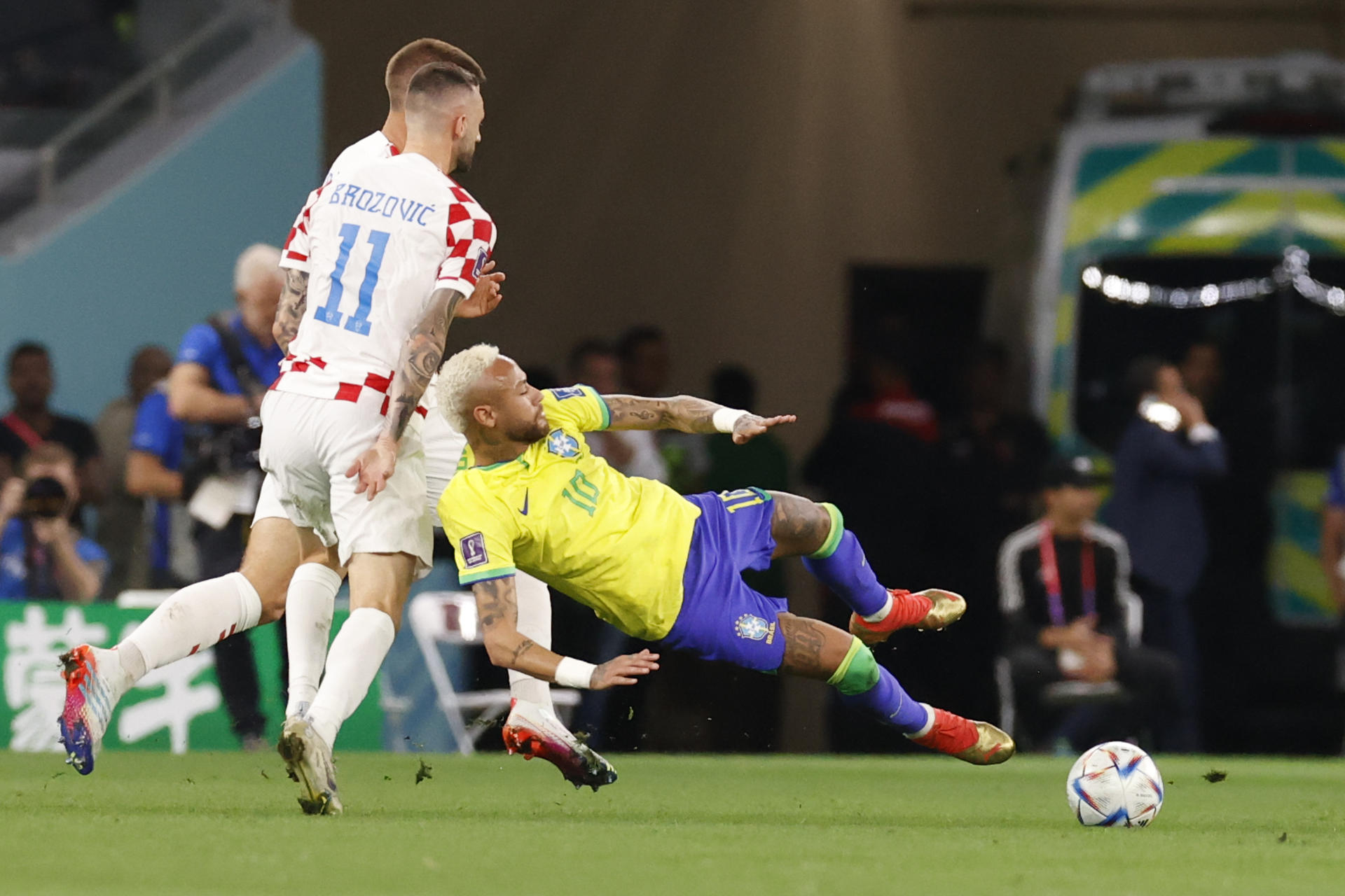 Crónica | Brasil queda eliminado del Mundial y llora otro fracaso