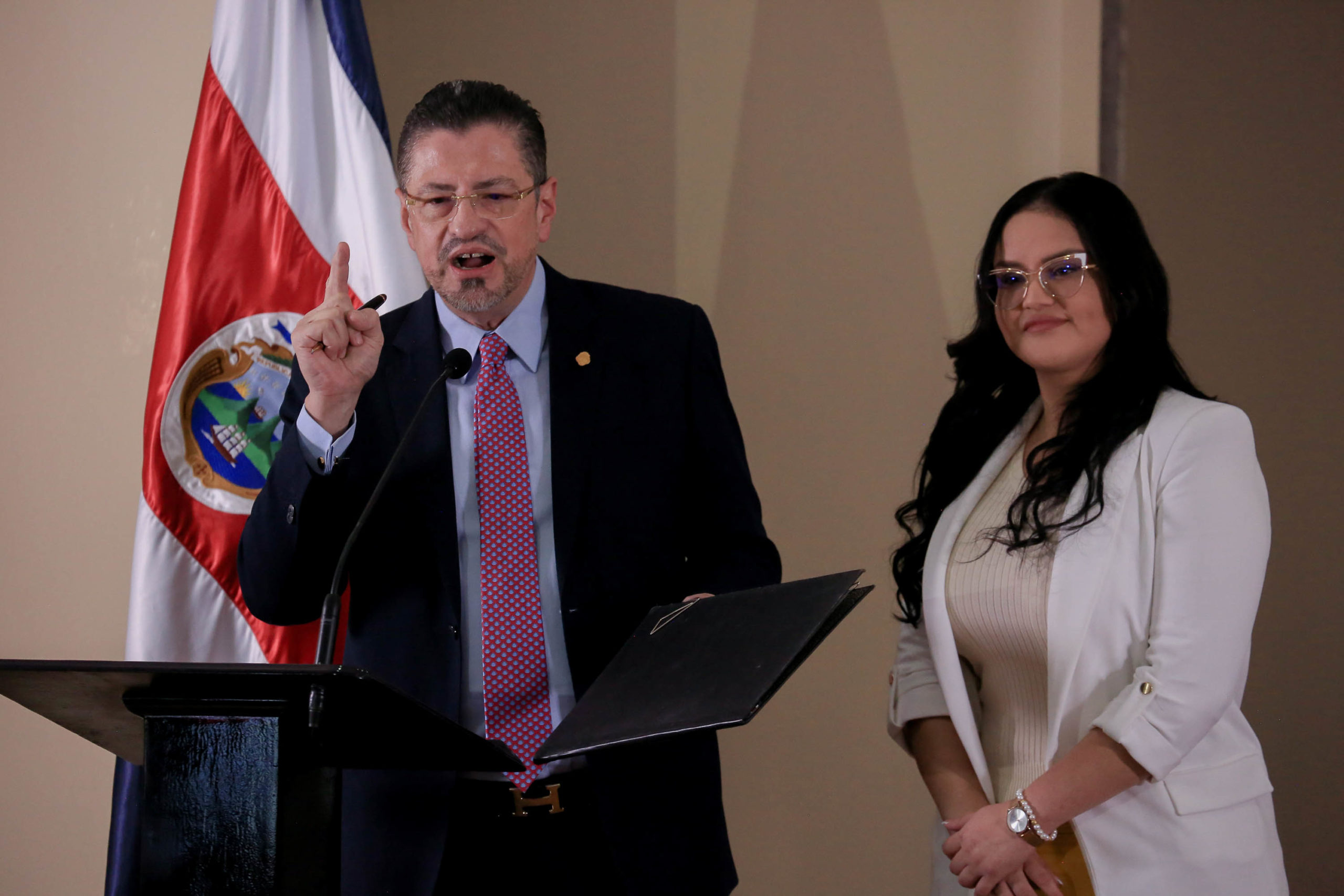 La Fiscalía de Costa Rica investiga a la ministra de Salud por pagos a un trol de internet