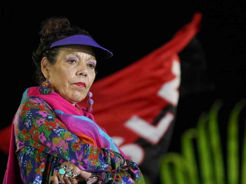 Murillo ataca a bolivianos por renuncia de Morales