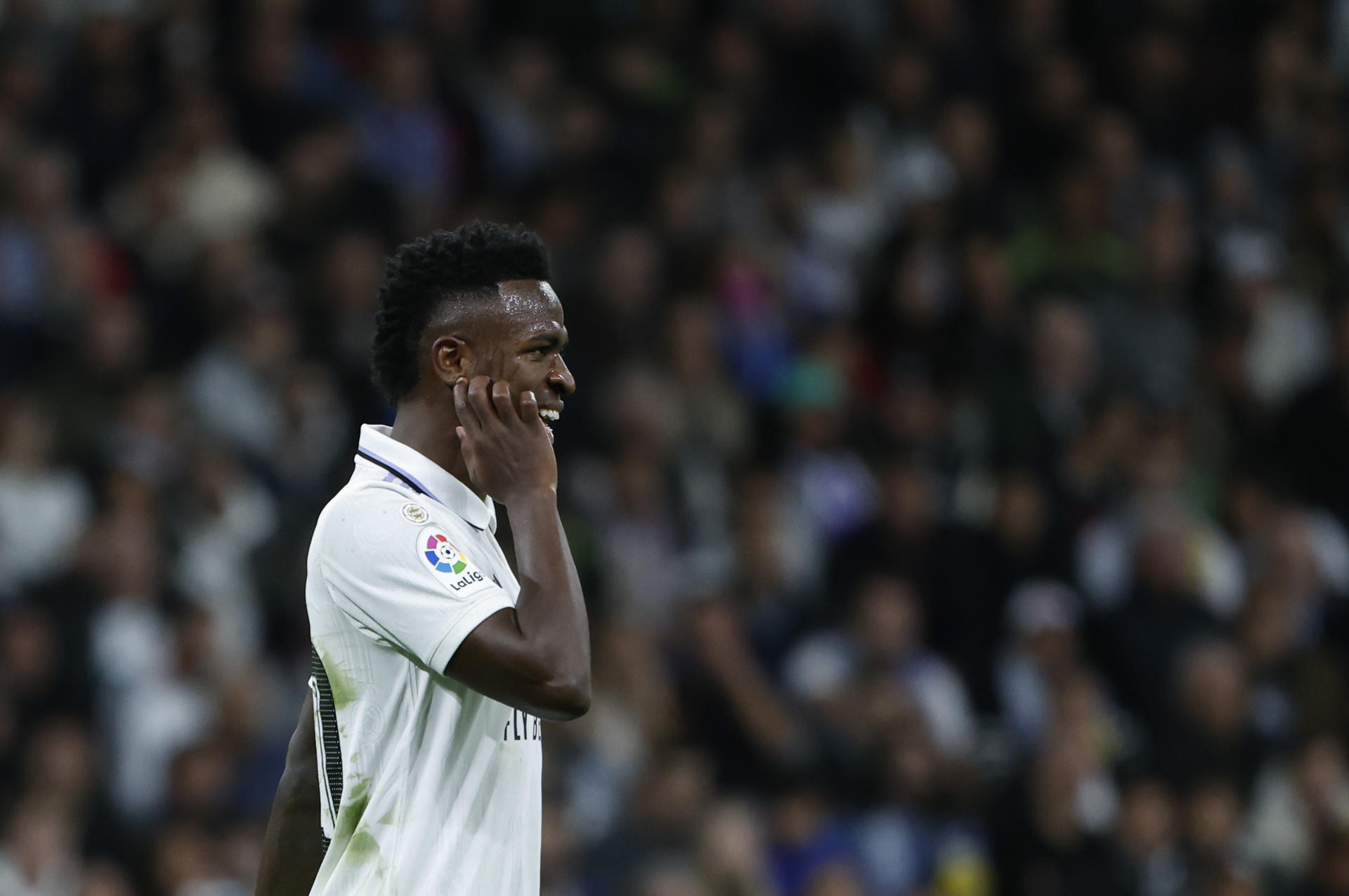 Real Madrid condena «repugnante acto de racismo» contra Vinicius