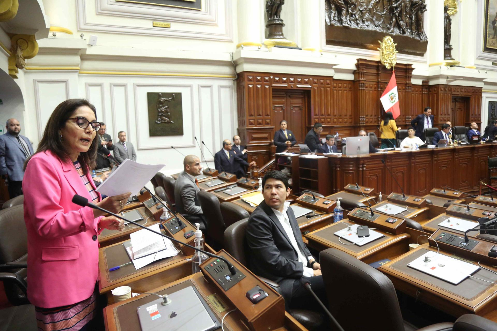 El Congreso de Perú rechaza adelantar las elecciones para octubre de 2023