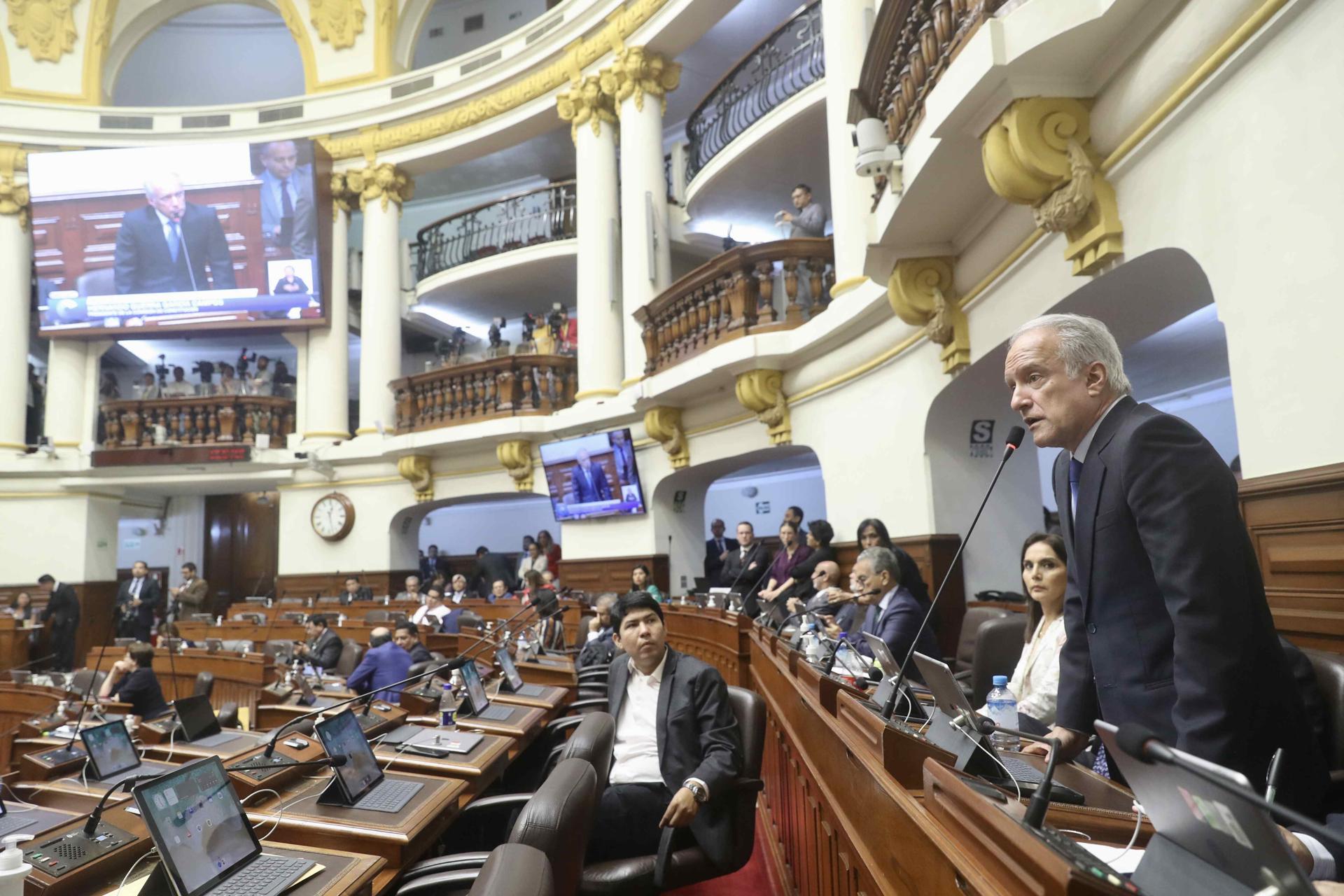 El Congreso peruano continúa hoy la votación sobre el adelanto de las elecciones